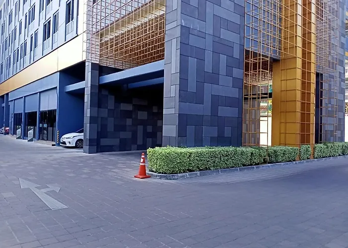 Pool On The Roof, 200m To The Airport Link Bts شقة بانكوك